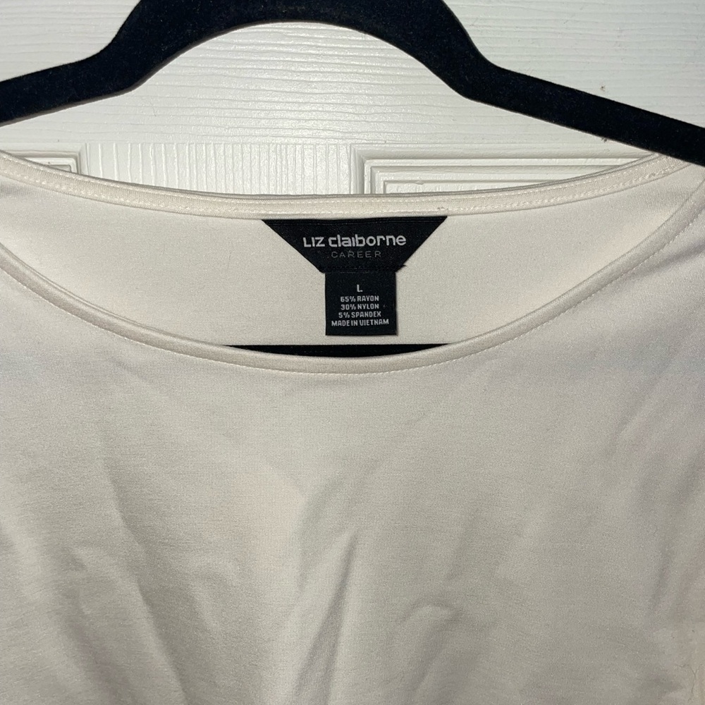 Liz Claiborne Cream Top with Black Bow Tie Details Large - Picture 2 of 2